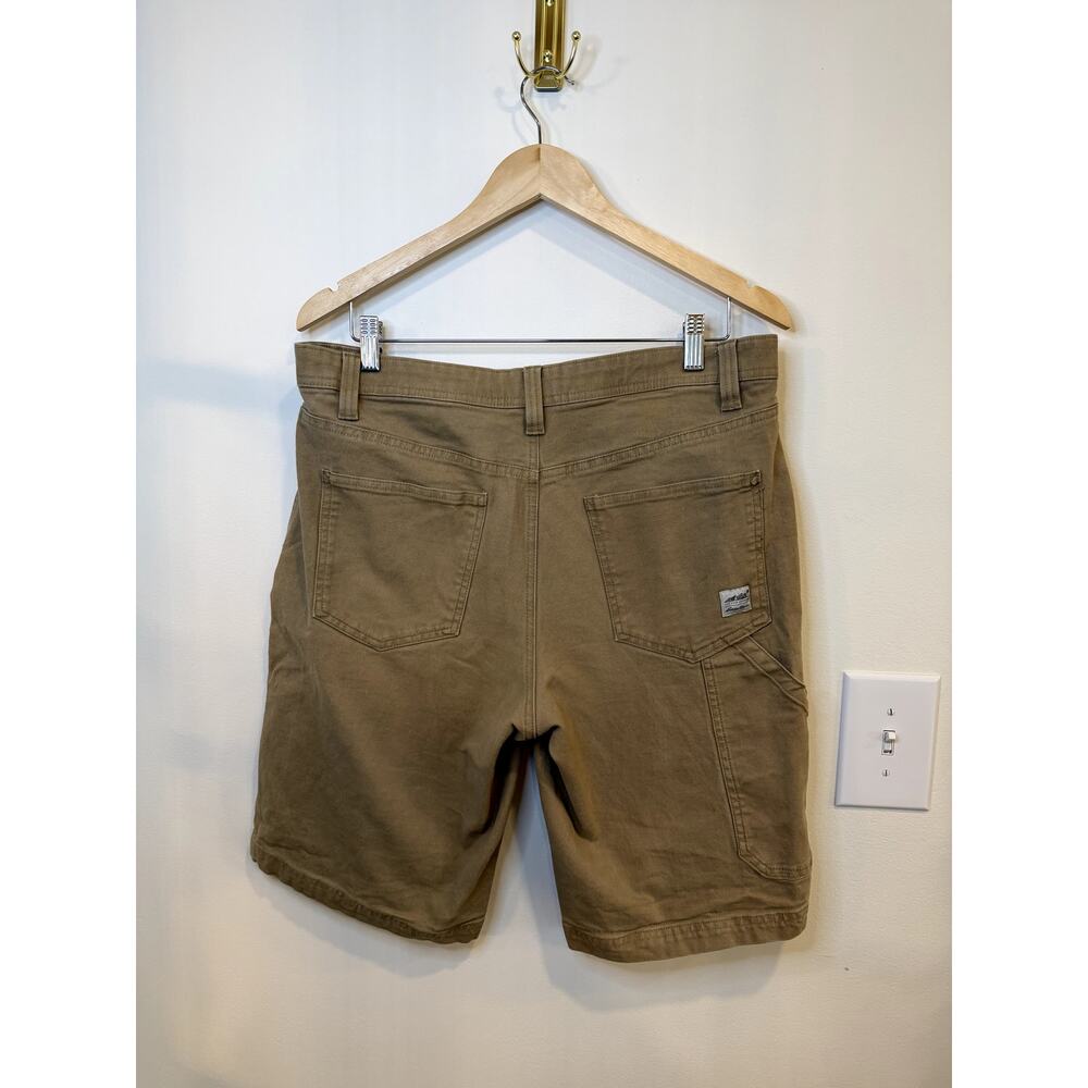 Eddie Bauer Men’s Khaki Classic Fit Shorts Size 33 Stretch Casual Chino - Picture 2 of 5